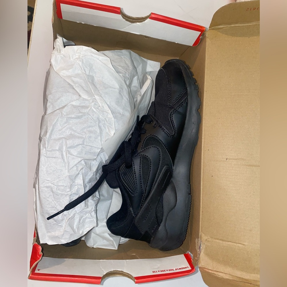 Nike Black Womens Sneakers